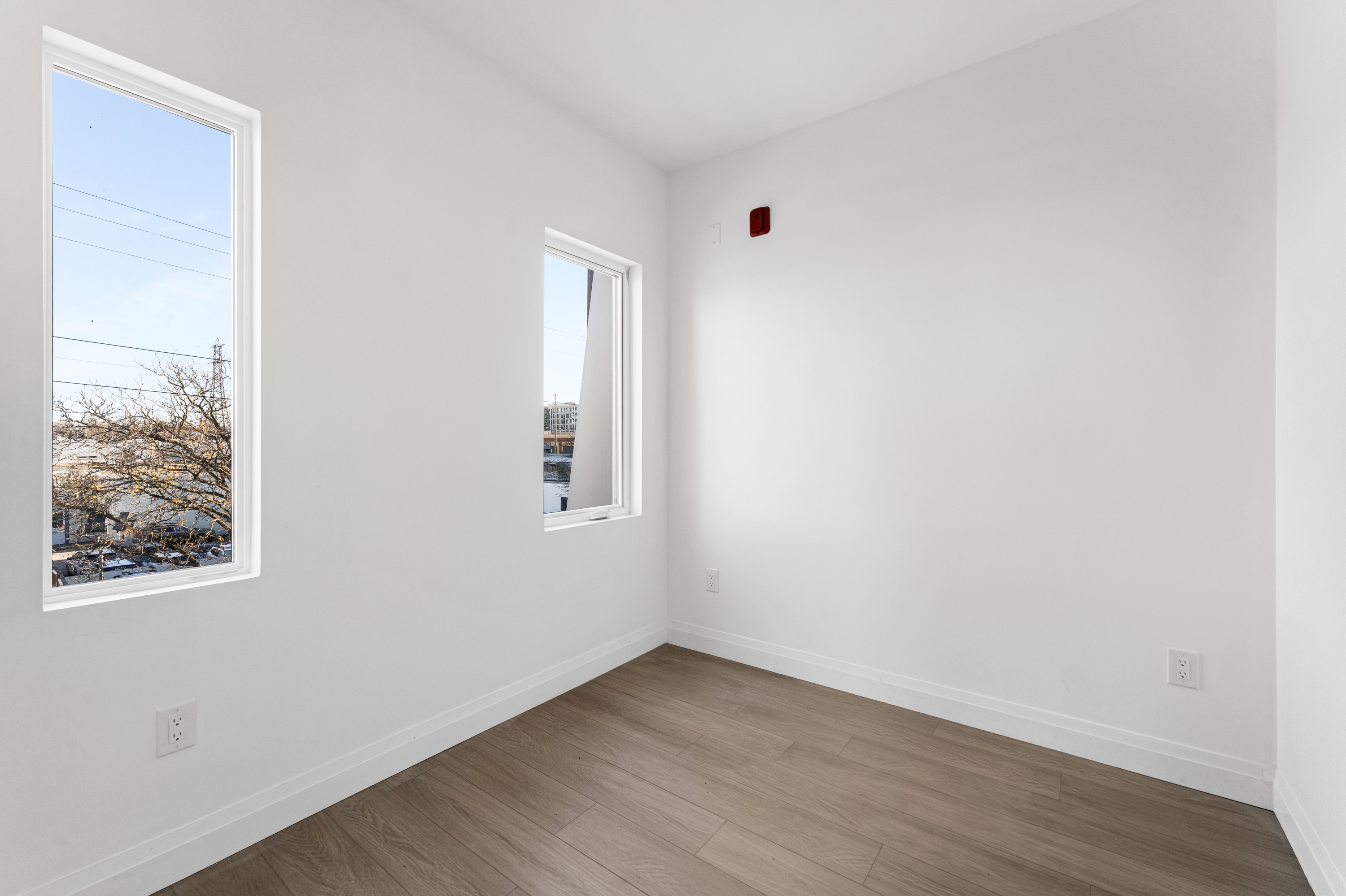 368 Tweedsmuir Avenue - 204